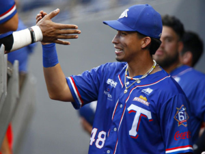 Oswaldo Cabrera se incorpora a las filas de los Tigres