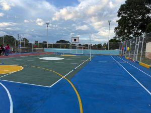 Plan de embellecimiento “Por ti Guasipati” toma espacios deportivos