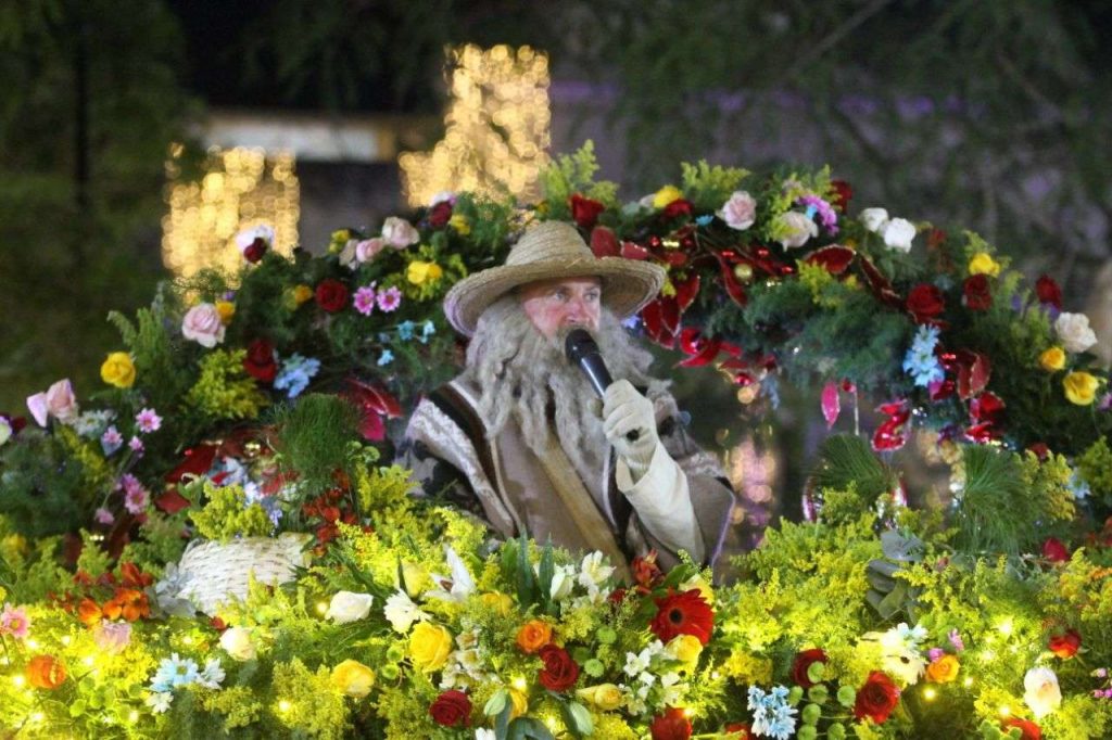 Pueblo celebra bajada de Pacheco en la Plaza Bolívar de Caracas