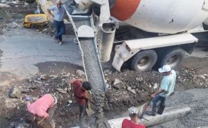 Realizan vaciado de concreto tras colocación de tubería en El Limón