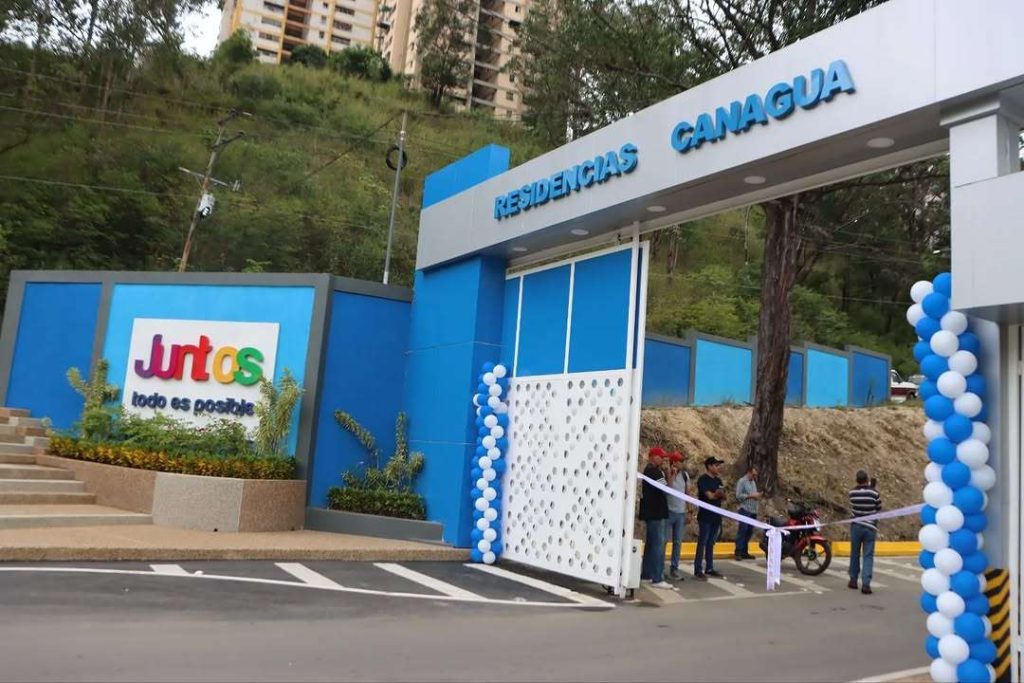 Rehabilitaron cinco edificios en Caricuao