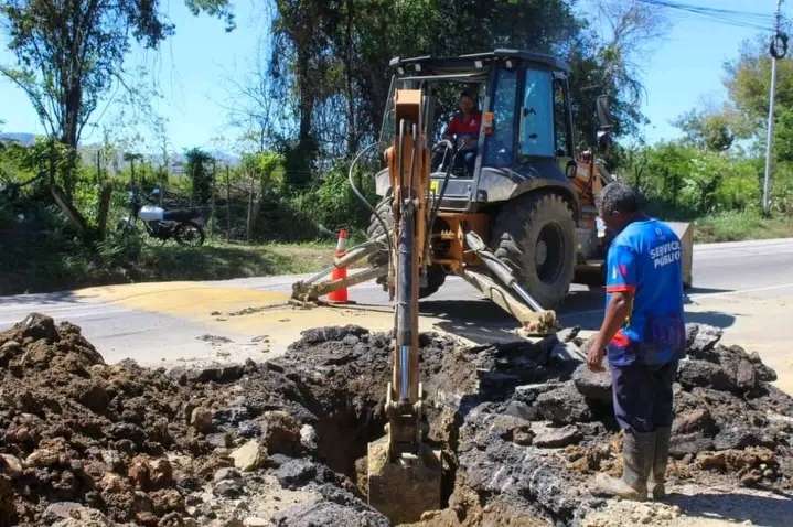 Reparada tubería principal en la autopista Ocumare-Charallave