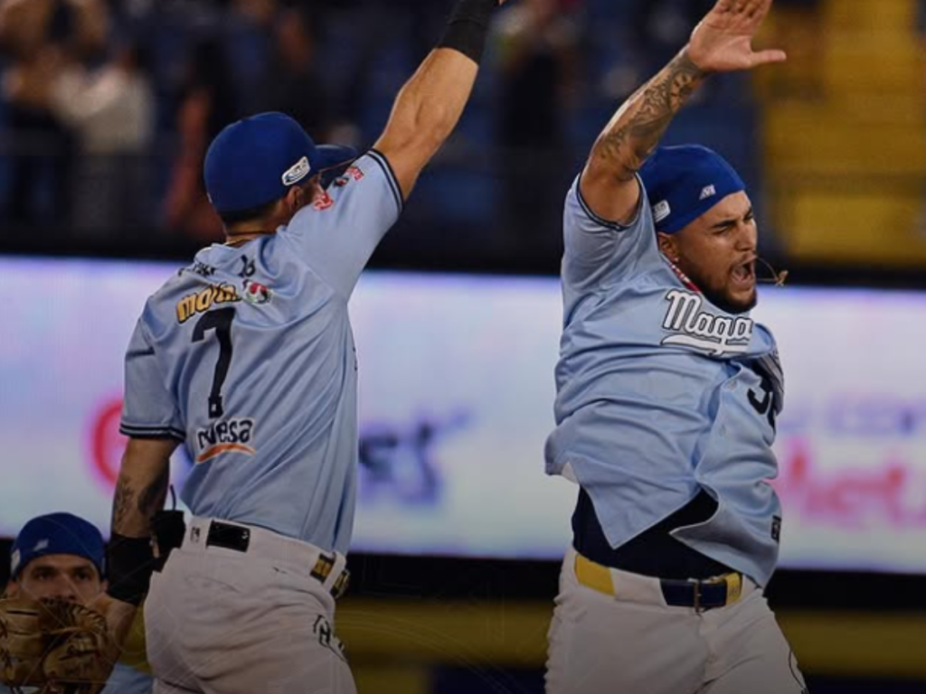 Rougned Odor dio el batazo clave para el triunfo