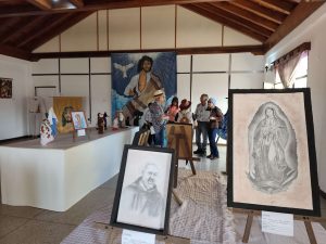 Santa Lucía del Tuy expone la fe en más de 20 obras de arte