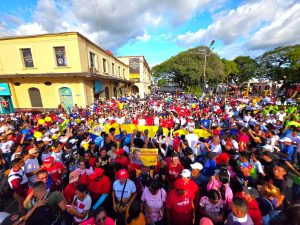 Siguen las juramentaciones de los Comandos Bolivarianos en el país