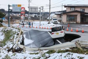 Sube a 52 cifra de heridos tras terremoto en noreste de Japón
