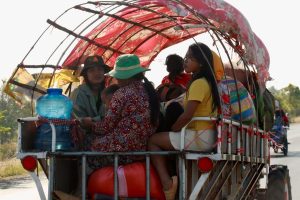 Tailandia y Camboya intensifican ataques