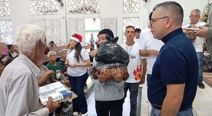 ​Cáritas Parroquial en San Cristóbal entregó 5 toneladas de comida