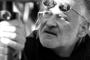 Hemos perdido a Béla Tarr, pero siempre le recordaremos por estas tres películas que cambiaron el cine y se pueden ver en streaming