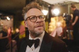 Si quieres descubrir cómo es una gala de los Globos de Oro desde dentro y además pasarlo bien, tengo cuatro palabras para ti: 'The Studio', episodio ocho