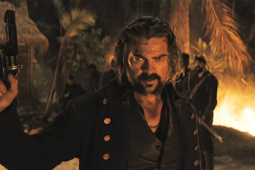 'Piratas del Caribe' es para flojos. Karl Urban presenta el brutal tráiler de su nueva película antes del final de 'The Boys'