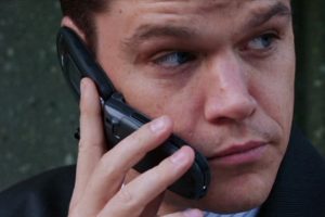 Matt Damon desvela que Netflix hace películas para el público que mira el móvil y las tiene de fondo. "Repetid la trama tres o cuatro veces en los diálogos"