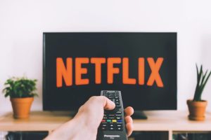 Netflix continuará apostando por la IA con la excusa de "mejorar la experiencia". Ahora le toca a los suscriptores mover ficha