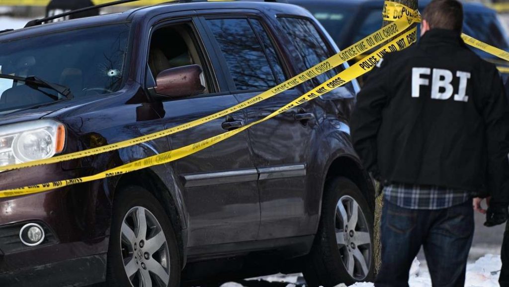 Agente del ICE asesina a una ciudadana estadounidense y estalla conmoción