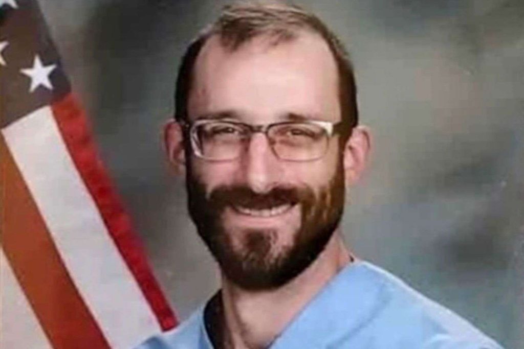 Agentes del ICE suspendidos tras asesinato del enfermero Alex Pretti