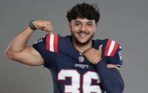 Andrés Borregales será el primer venezolano en la historia de la NFL que jugará un Super Bowl