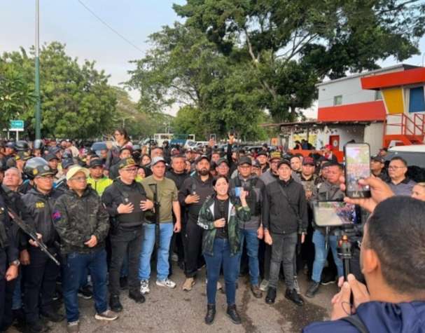 Aragüeños rechazan bombardeo criminal y exigen prueba de vida del presidente Maduro 