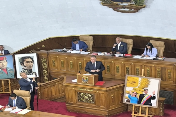 Reforma a la Ley de Hidrocarburos es aprobada en la AN en primera discusión