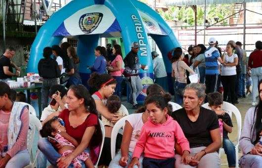 Beneficiada comunidad de Filas de Mariche con jornada de atención integral