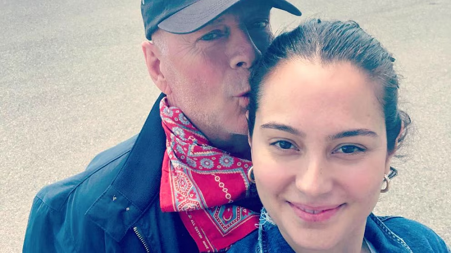 La esposa de Bruce Willis reveló que el actor no sabe que padece demencia: 'El cerebro está cambiando'