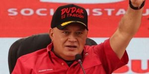 Cabello: Los mismos que quemaron las leyes habilitantes en 2002, hoy la defienden