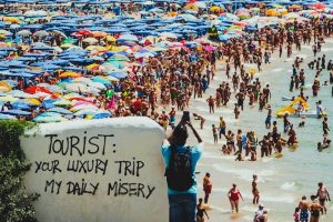 Francesco Lovaglio Tafuri - ‘Overtourism’; Abordando la sobrecarga turística global y sus alternativas - FOTO