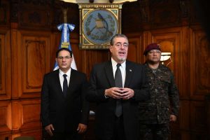 Decretan estado de sitio en Guatemala tras ola de violencia de pandillas