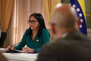 Delcy Rodríguez asegura que van 626 personas excarceladas y pide diálogo nacional "por el bien común"