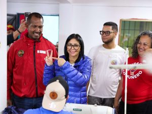 Delcy Rodríguez confirma fortalecimiento del poder comunal en Antímano