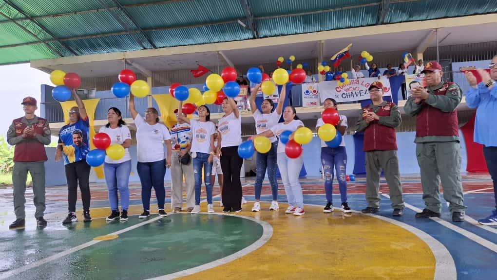 El Obratón entregó obras este domingo en varios estados del país