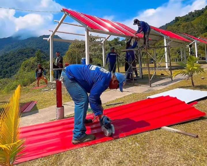 Embellecen vía hacia Ocumare de la Costa para el Carnaval 2026