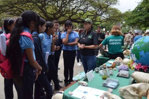 En Santa Rosalía se hizo la Expoferia Ambiental