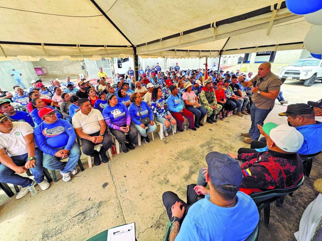 Entregan permisos a pescadores artesanales