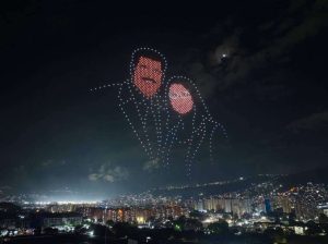 Espectáculo de drones iluminó cielo de Caracas para exigir liberación de Maduro y Cilia