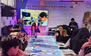 Infocentro orienta a la juventud sobre el consumo veraz de información
