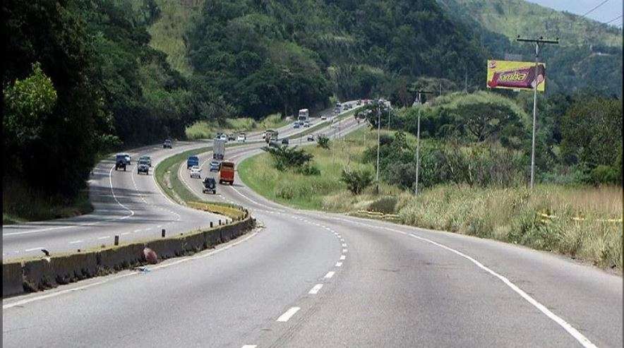 Intt culmina señalización vertical en la Autopista Regional del Centro