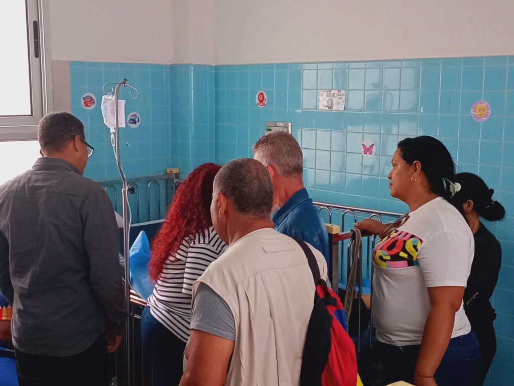 Investigan intoxicación de 8 alumnos en escuela de La Guaira