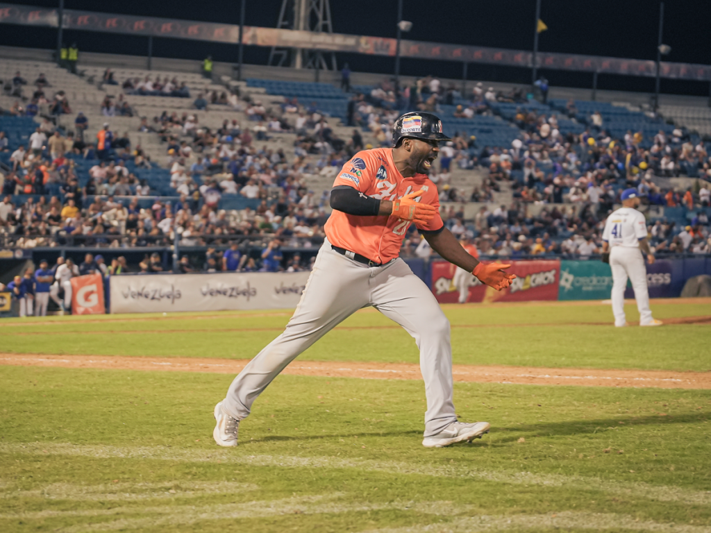 José Pirela ya es un histórico en playoffs con las Águilas