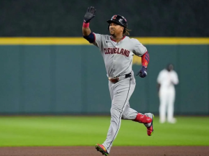 José Ramírez y los Guardianes acuerdan extensión de su vínculo