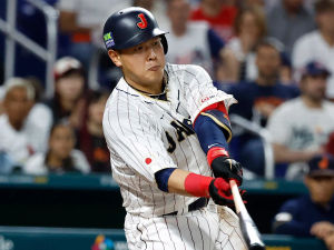 Kazuma Okamoto estampó su firma con los Azulejos