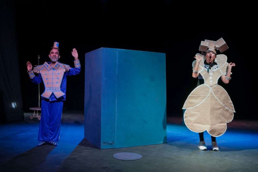 La obra de teatro "La luna y el niño" invita a crear mundos con las palabras