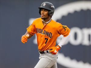 Leo De Vries encabeza invitaciones al campamento de Atléticos