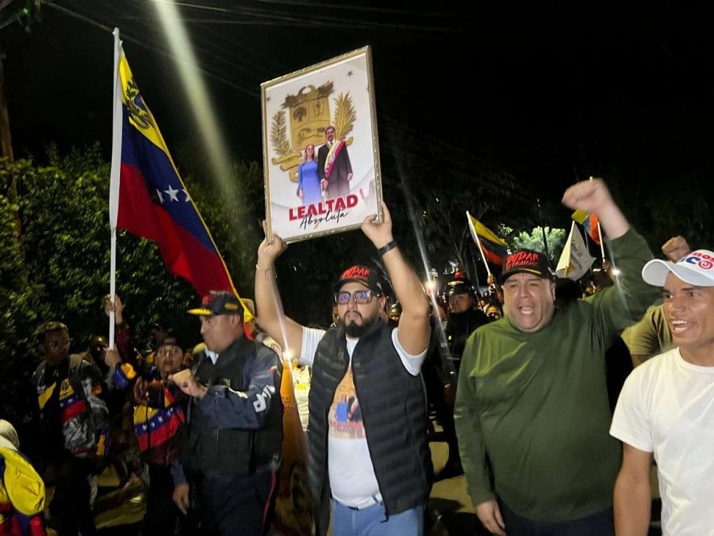 Marchas, vigilias y asambleas en apoyo al presidente Maduro se realizan en el país