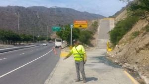 Optimizan rampa en vía hacia La Guaira