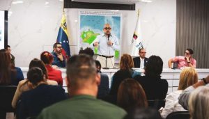 Pérez Pirela articula estrategias de comunicación en defensa de la verdad