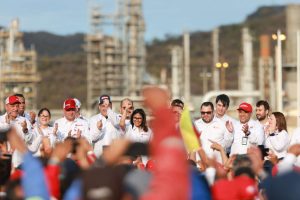 Presidenta (e) impulsa el Motor Hidrocarburos junto a la clase obrera