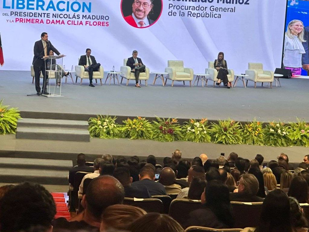 Procurador General aseguró que al Presidente de la República le asiste una inmunidad 