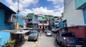 Rehabilitan fachadas del sector Las Tinajitas