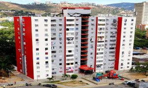 Remozaron fachadas de bloques en La Vega