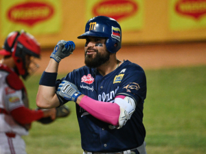 Magallanes lo hizo de nuevo, remontó y venció a Lara y está a un paso de la final